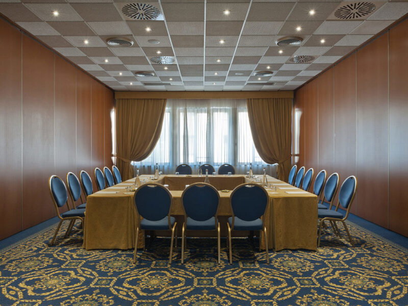 Grand Hotel Mediterraneo - Centro congressi a Firenze sul Lungarno 12